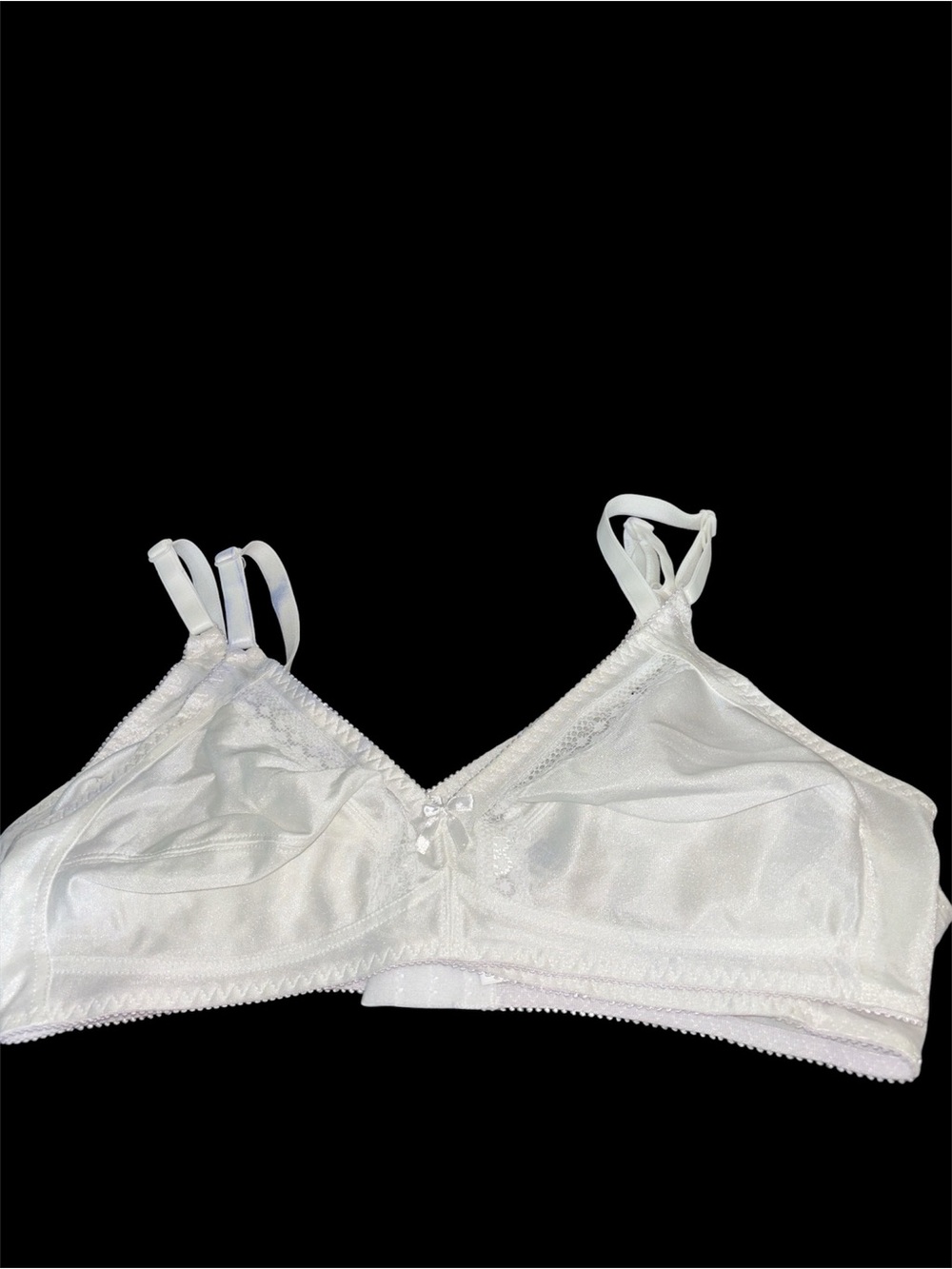 Everyday Comfort White Non-Wired Bra with Adjustable Straps